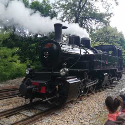 2025-05-22-09-petit-train-ardeche